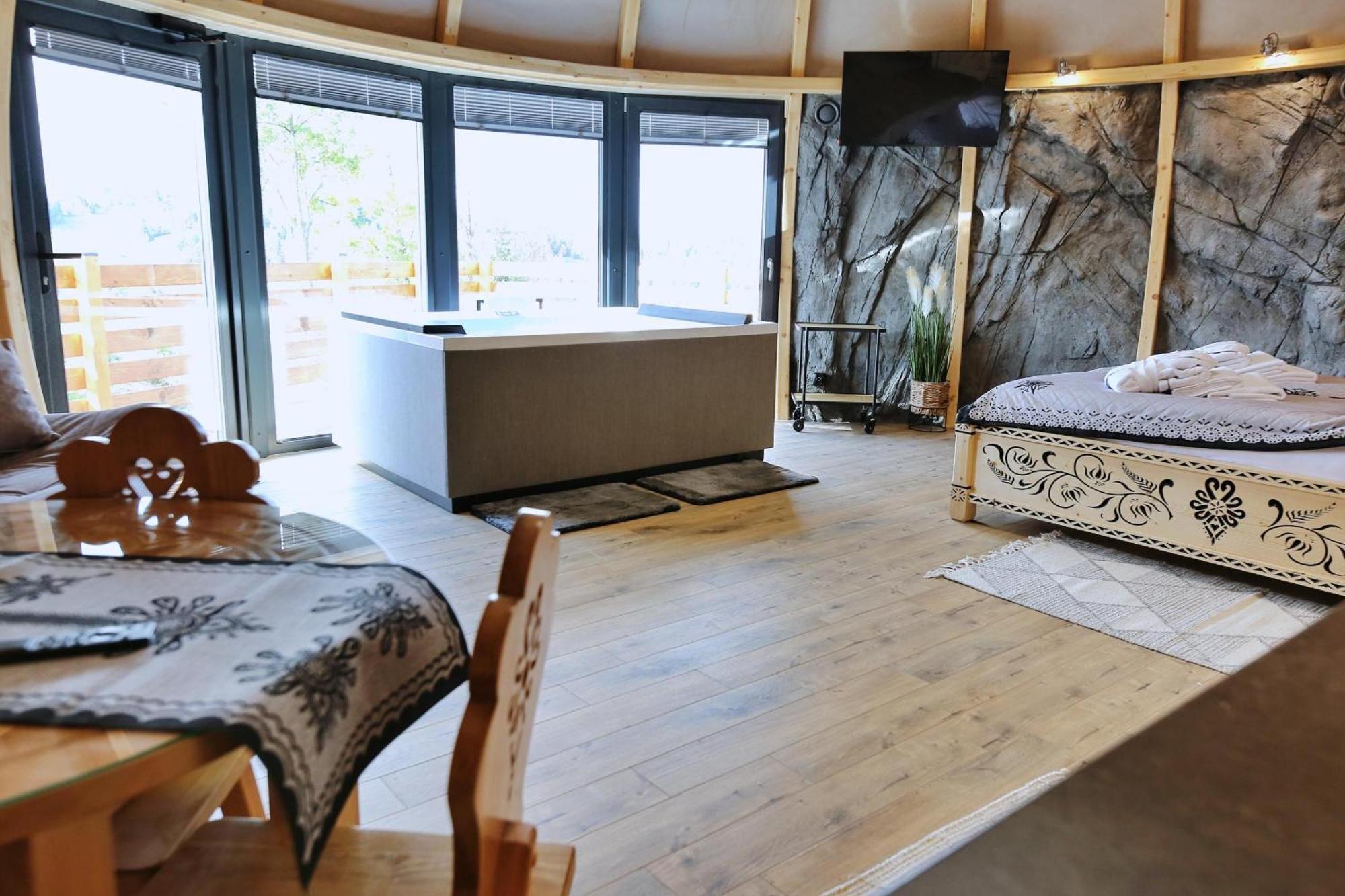 扎科帕内 Tatry Mountain Glamp Z Jacuzzi酒店 外观 照片